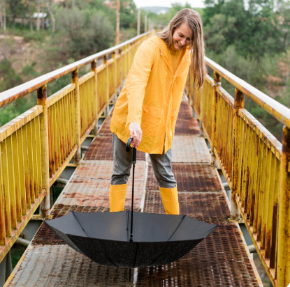 What Causes a Roof Leaking in Heavy Rain?